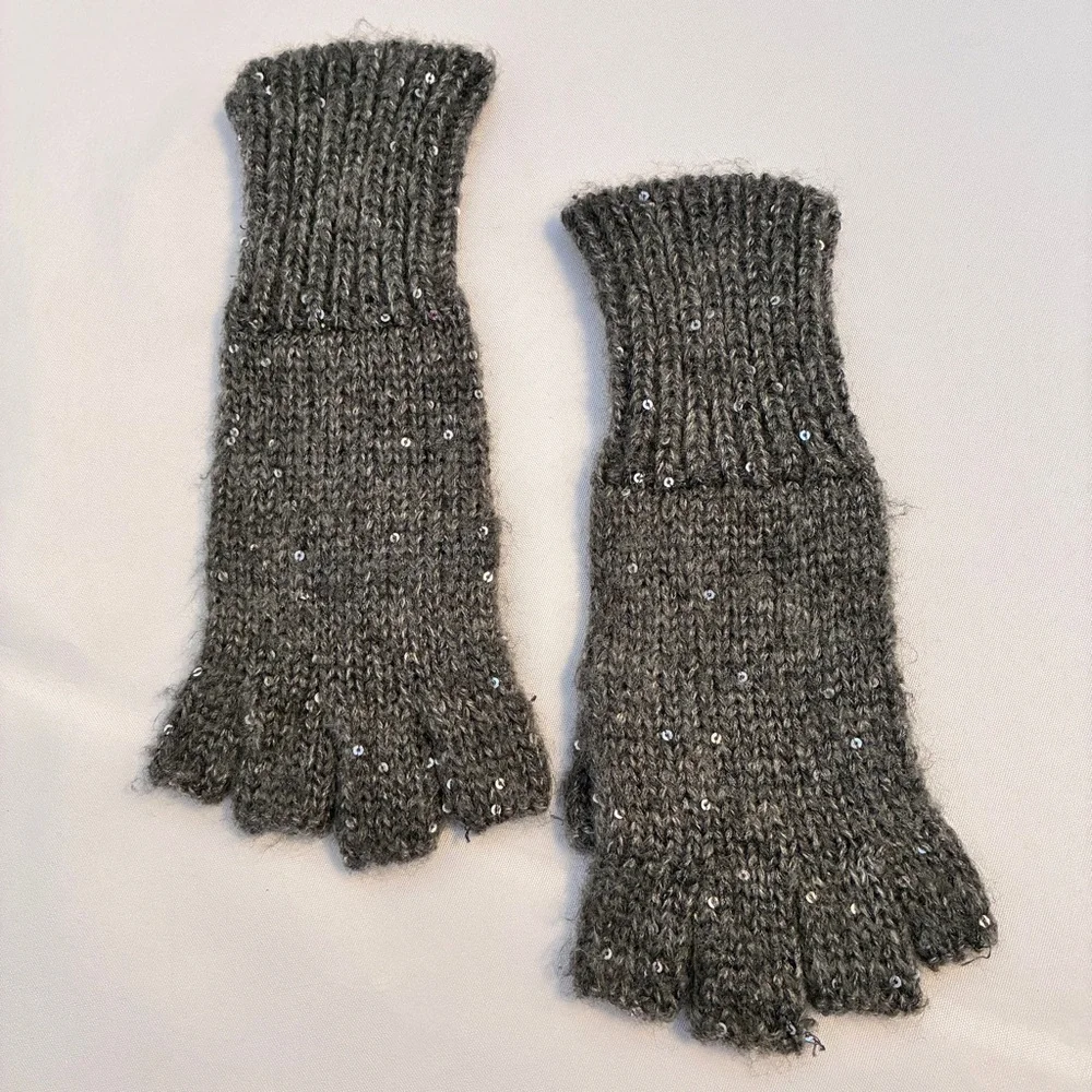 Mixit Women's Knit Gray/ Silver Sequins Fingerless Gloves One Size